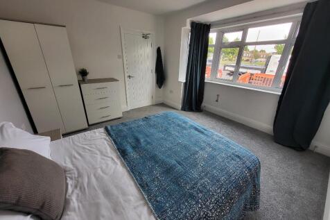 Room 1 at £775pcm