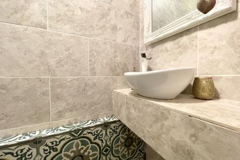 Communal WC Aspect 1
