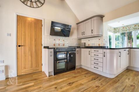 6 Meadow Lane (9).jpg