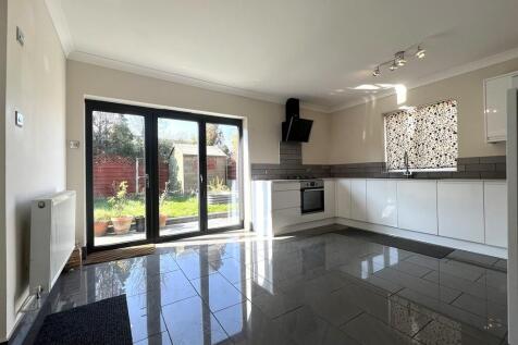 Railway Lane, Chatteris, Cambs., PE16 6NF photo 3