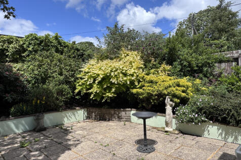 Enclosed Rear Private Garden