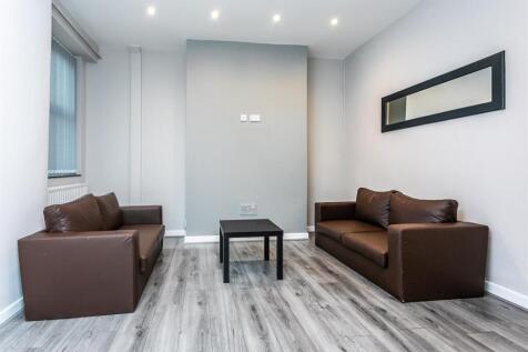 4-bed terraced on £155pppw, Banff Road, Rusholme, £2,686/mo