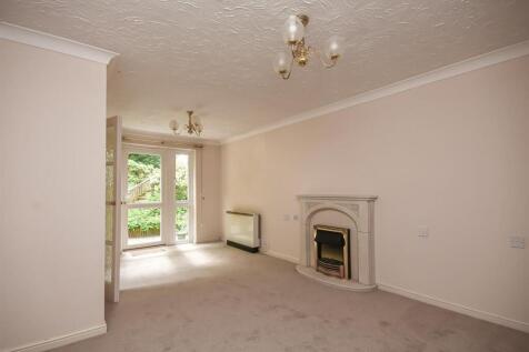 Flat 8 Pendene Court-9.jpg
