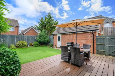 Decking and Garden