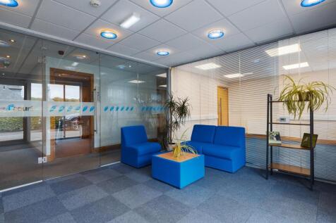 Oaktree Business Centre-49.jpg