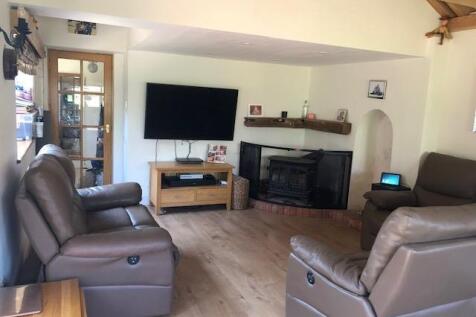 Living Area image 2