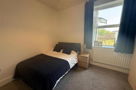 31 West hill rm 2 1.jpeg