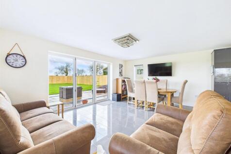 Open Plan Kitchen/Dining/Living Room