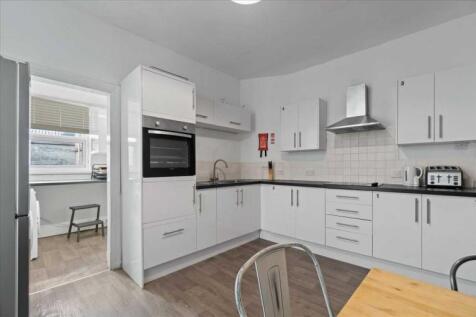 Kitchen 3.jpg