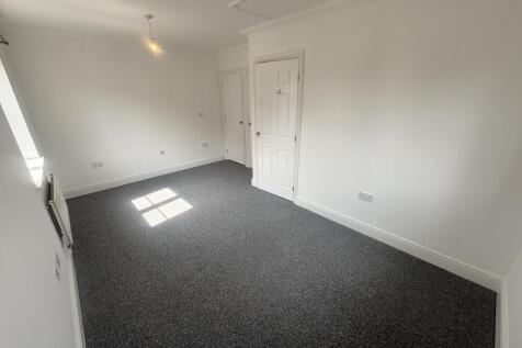 Bedroom Image 2 