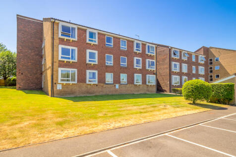 CarisbrookeC12-001.j