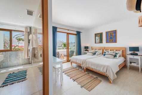 Bedroom (2)