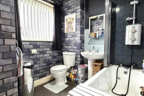 BATHROOM/WC