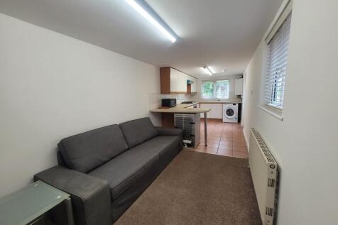 Middle Street, Inner Avenue, Southampton photo 4