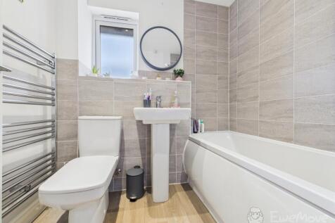 CAM03624G0-PR0147-STILL021