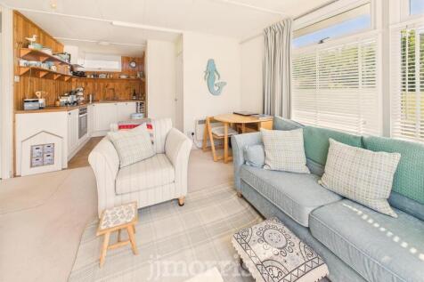 Lounge Area (Open Plan)