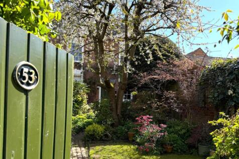 Through the gate.jpeg