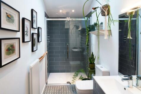 Shower room (ground floor)