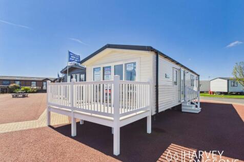 Willerby Malton holiday home exterior with decking