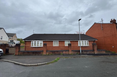 7 bed detached bungalow for sale Bickershaw Lane,