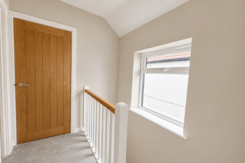 Lancaster Avenue, Slough photo 4