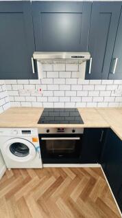 Langham Drive, Chadwell Heath, Romford, RM6 4TD