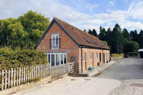 Studio house on Moor Crichel, Wimborne, BH21, £1,500/mo