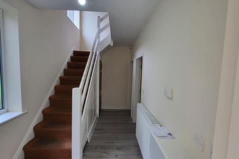 Lees Hall Crescent, Manchester photo 4