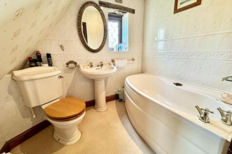 Ensuite Bathroom