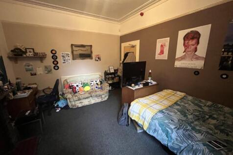 Hanover Square, Woodhouse, Leeds, West Yorkshire, LS3 photo 4