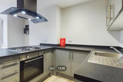 Kitchen &amp; Living area