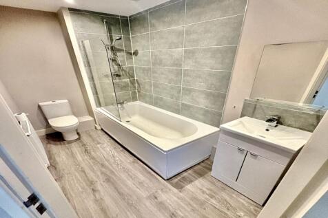1 Almond Croft, Nibshaw Lane, Gomersal, Cleckheaton, Kirklees photo 3