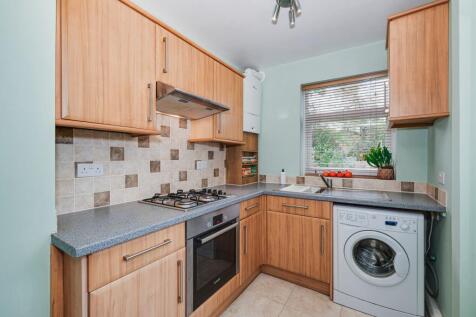 KITCHEN, DINER AND LOUNGE