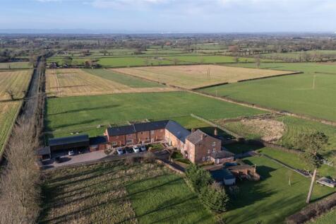 3 Manor Farm Barns-052.jpg