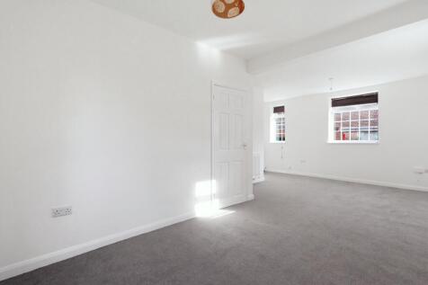 Cemetery Road, Danesmoor, Derbyshire, S45 photo 3