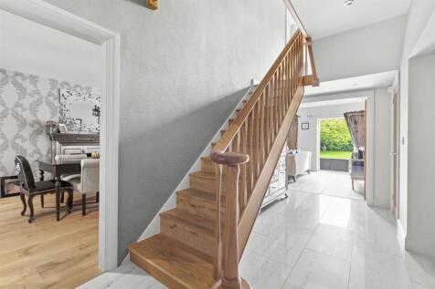 23 Marlow Road, HP11 1TA-14.jpg