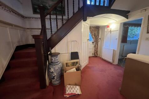 oval_8_t202512241...