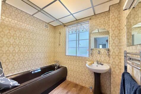 Davidson Frost-Wellings, DFW, Wychwood Avenue, Fam