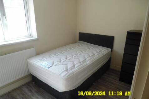 Colum Road, Cathays photo 3