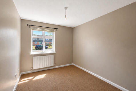 Whittington Close, Hythe, Southampton photo 5