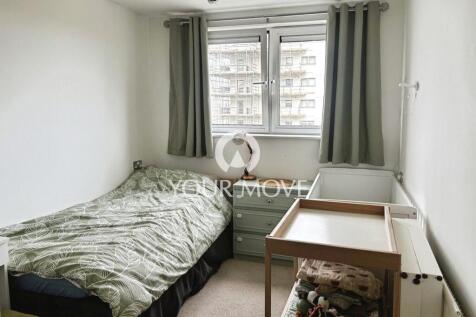 Erebus Drive, London, SE28 photo 4