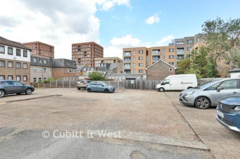 Driveway/Parking