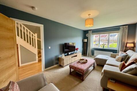 Colville Crescent, Glengarnock lounge photo