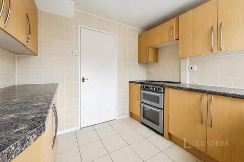 Deptford Crescent, Nottingham, Nottinghamshire, NG6 photo 4