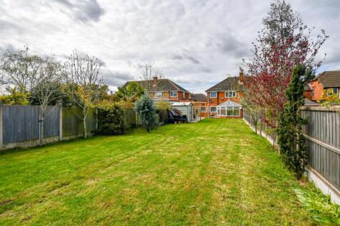 110 Wombourne Park-11.jpg