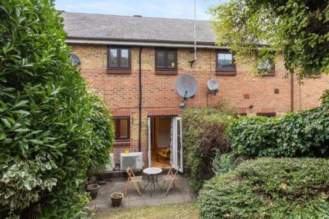 Athol Square, E14 - For Sale - Barrain London Esta