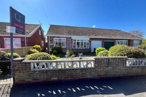 152 Well Lane - blue sky shot.jpg