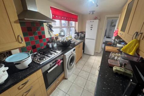 KITCHEN.jpg