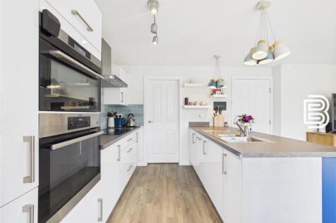 Kitchen Family Room (5).jpg