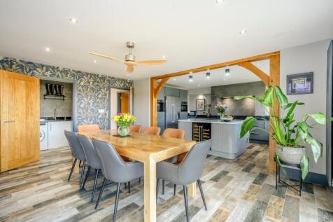 Living / Dining Room